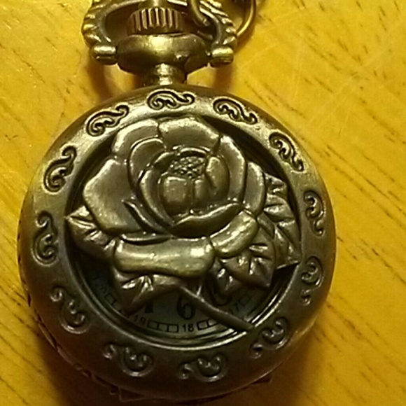 ? Jewelry - (NWT) Rose necklace pocket watch